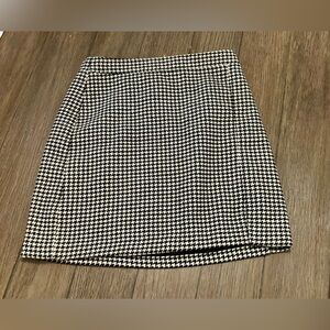 Hollister ultra high rise slim fit skirt - size small